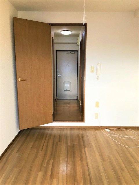 サウスビュウハイツの洋室