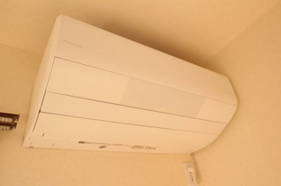 【設備】 | ディアマーシュ | リビングにあるエアコンです