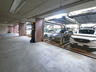 【駐車場】 | 機械式駐車場です。