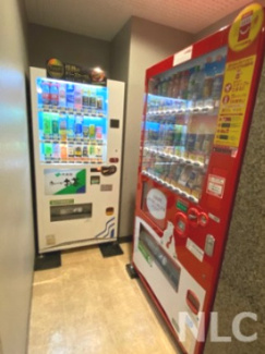 【その他共用部分】 | 1階共用部に自販機設置