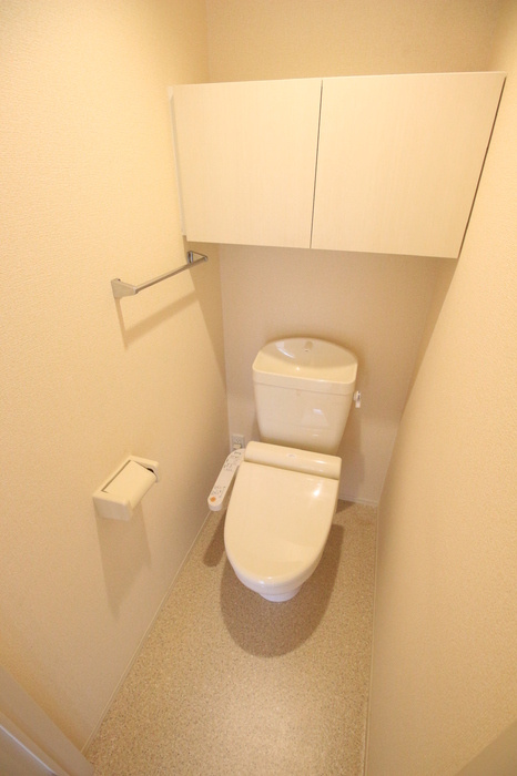 プレジール清楽【キャッシュバック対象】のトイレ|落ち着いた色調のトイレです