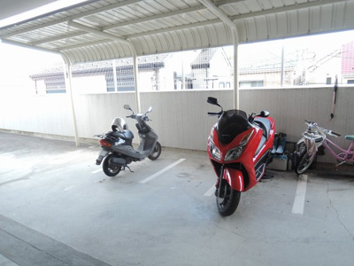 【その他共用部分】 | シーズガーデン上大岡 | バイク置場です。