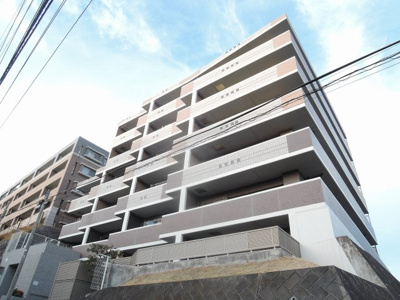 【外観】 | シーズガーデン上大岡 | 総戸数３７戸、２００４年３月築、管理人は日勤勤務につき管理体制良好です♪