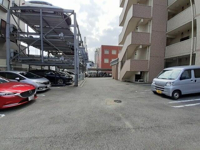 【駐車場】 | ラ　メゾン　ド　ナチュ－ル