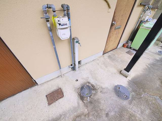 三条三和ハイツの設備|洗濯機置き場