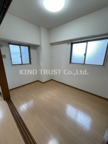 ティーズガーデンの居間・リビング|ゆったりとした居間です