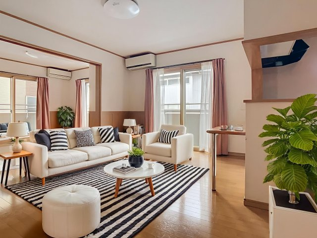 レ・アール飯田Ⅱの居間・リビング|【画像はイメージですので実際に家具家電インテリアはついておりません】