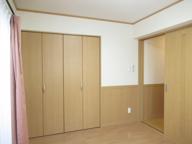 レ・アール飯田Ⅱの洋室