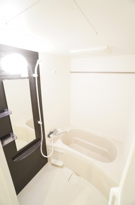 【浴室】 | アーバンシャトー千葉 | ※同物件・同タイプの写真です。