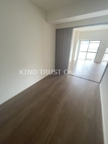 ローレルハイツ北天満2号棟の居間・リビング|ゆったり過ごせる居間です