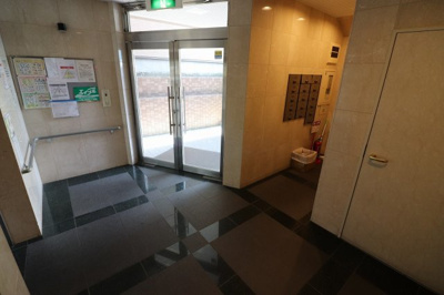 【ロビー】 | ロリオン