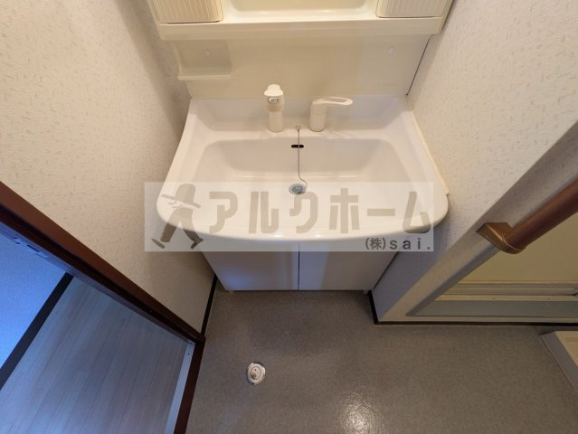 ハイグレード高井田の洗面所
