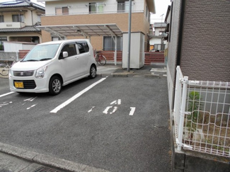 【駐車場】