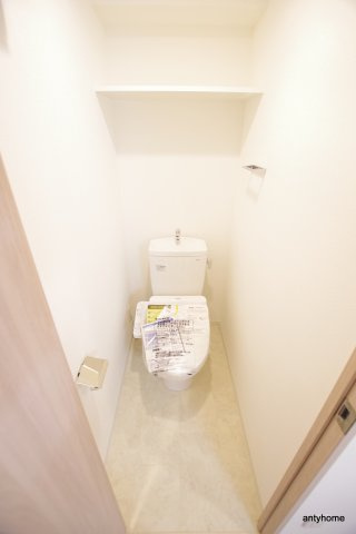 ワールドアイ難波南PORTA 仲介手数料無料のトイレ