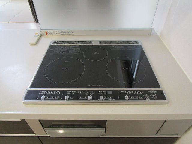 【キッチン】 | 高知市薊野西町2丁目 中古売家 3SLDK | IHクッキングヒーター