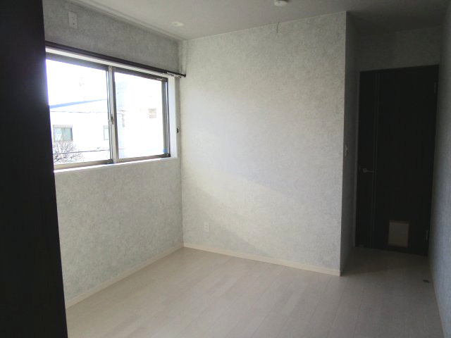 【子供部屋】 | 高知市薊野西町2丁目 中古売家 3SLDK | 5帖洋室