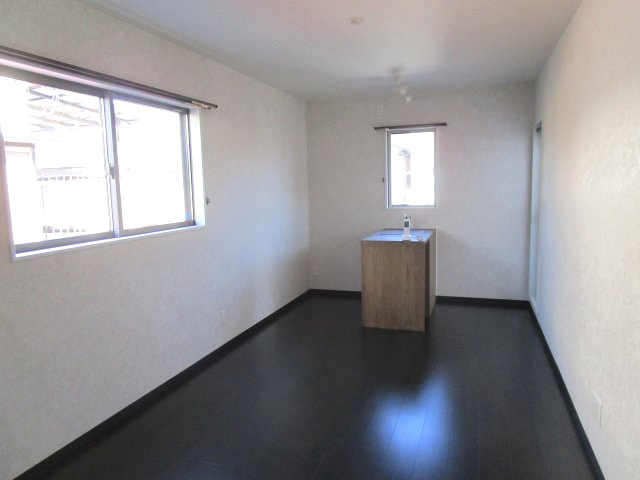 【寝室】 | 高知市薊野西町2丁目 中古売家 3SLDK | 9帖洋室