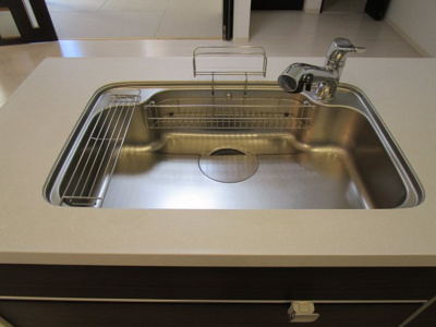 【キッチン】 | 高知市薊野西町2丁目 中古売家 3SLDK | シャワーヘッドシンク