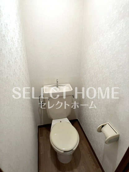 【トイレ】 | エクセレントハイツＡ | ゆったりとした空間のトイレです