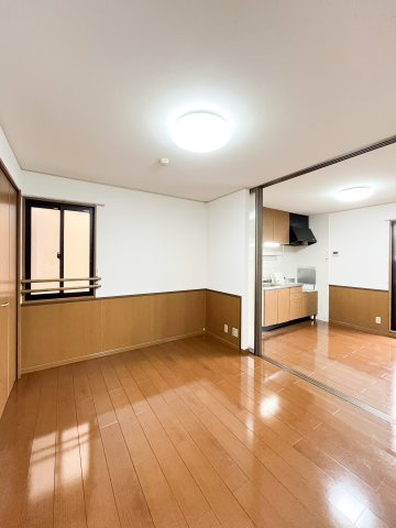 マンマミーヤB棟の洋室