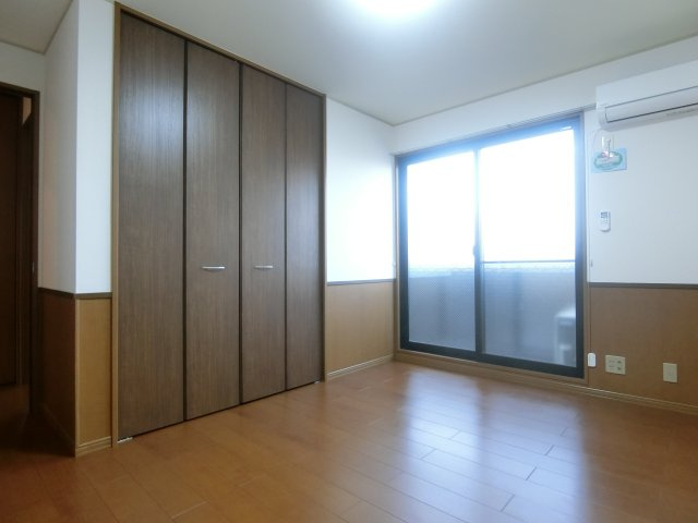 マンマミーヤB棟の洋室