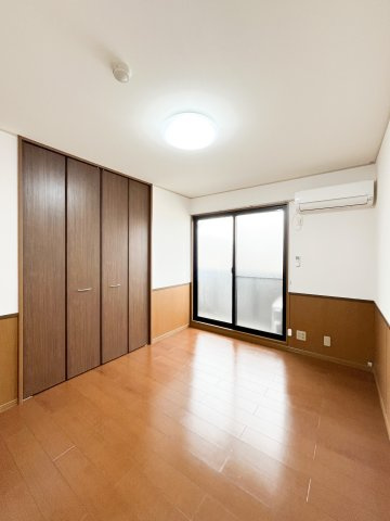 マンマミーヤB棟の洋室