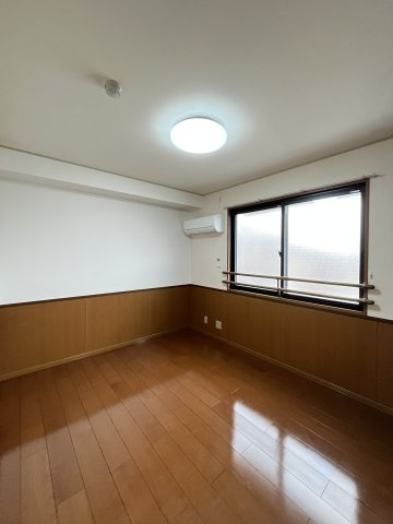 マンマミーヤB棟の玄関