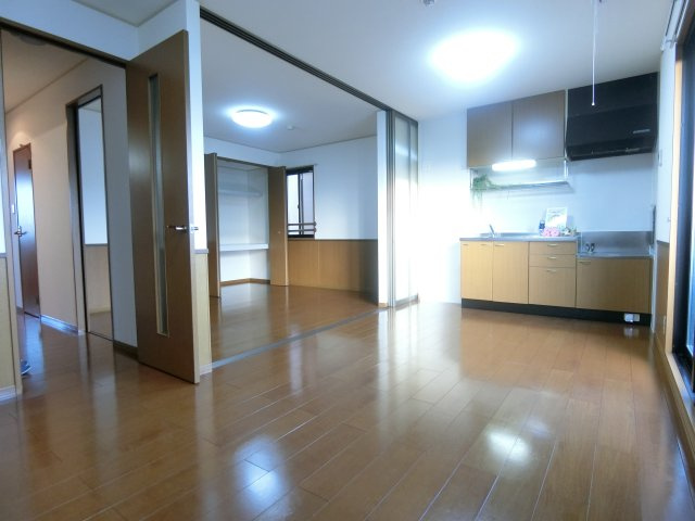 マンマミーヤB棟の居間・リビング