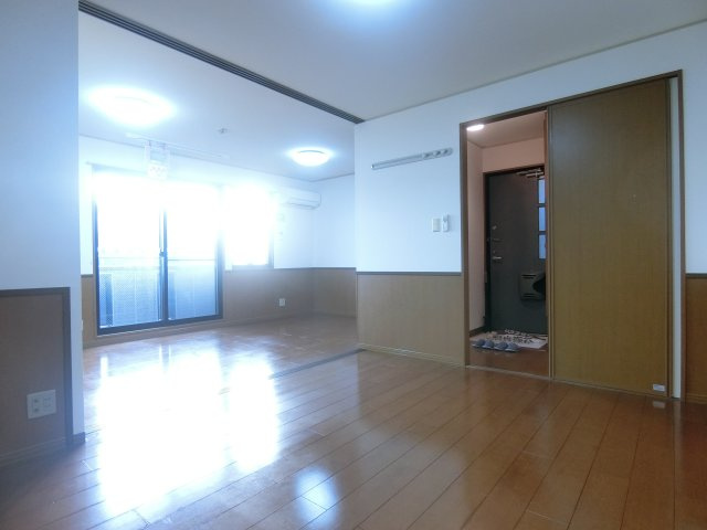 マンマミーヤB棟の洋室