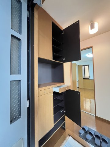 マンマミーヤB棟の洋室