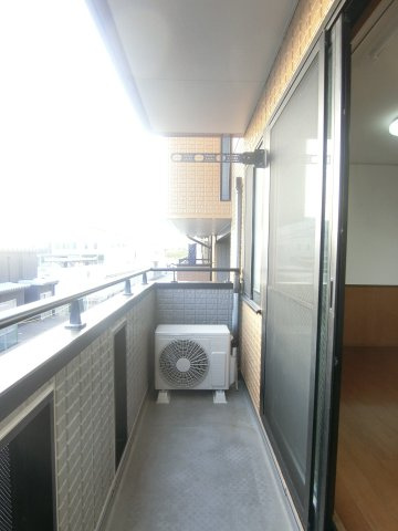 マンマミーヤB棟のバルコニー