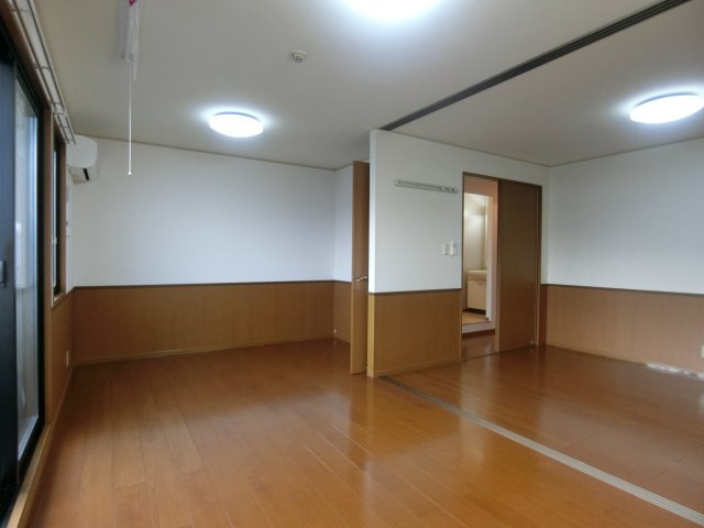 マンマミーヤB棟の居間・リビング