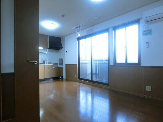 マンマミーヤB棟の居間・リビング