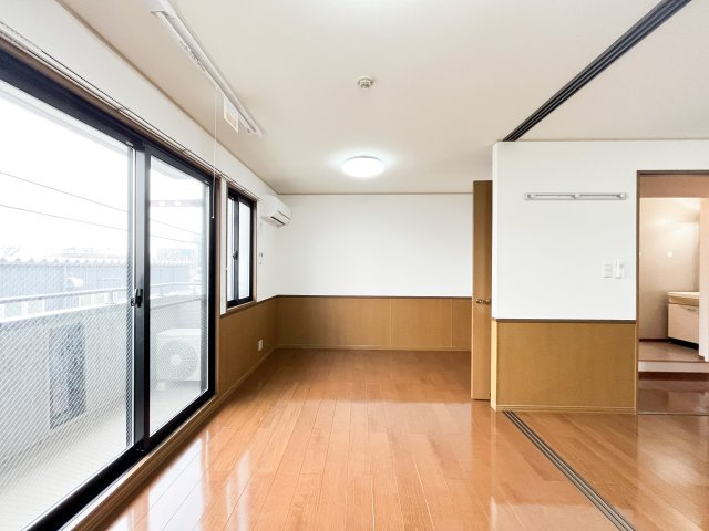 マンマミーヤB棟の洋室