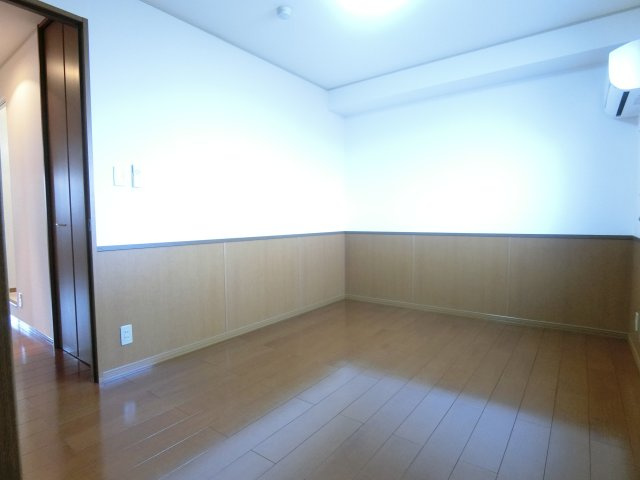 マンマミーヤB棟の洋室