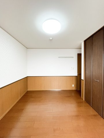 マンマミーヤB棟の洋室