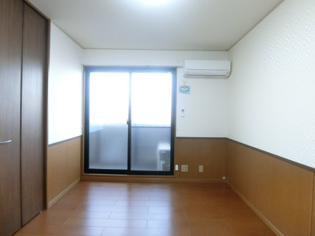 マンマミーヤB棟の洋室