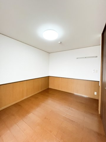 マンマミーヤB棟の洋室