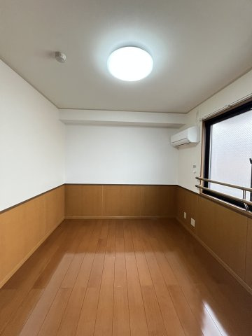 マンマミーヤB棟の洋室