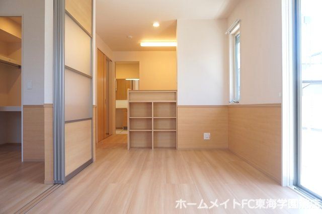 熊本市東区戸島西１丁目のアパートの居間・リビング