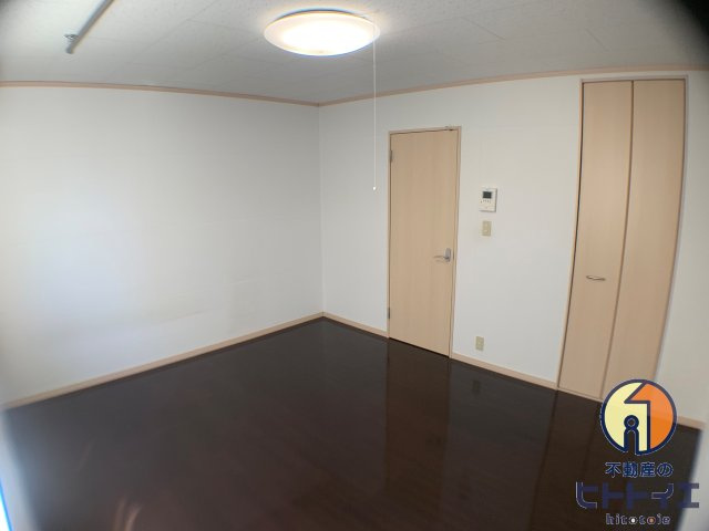 サンマリノ吉田の洋室