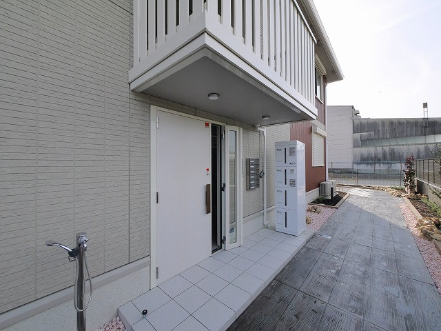 Cuore 都跡のエントランス|毎日通るエントランスはこのようになっています