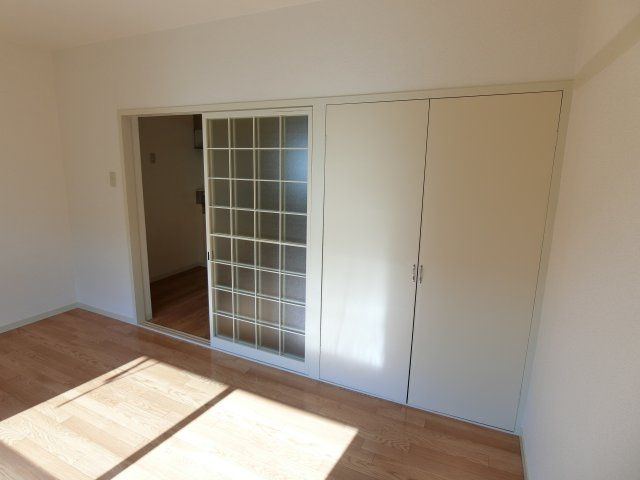 ロイヤルシングルの洋室