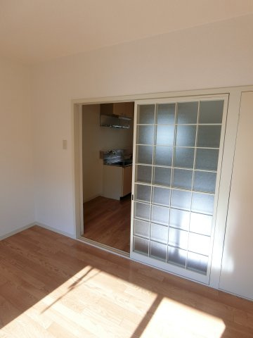 ロイヤルシングルの洋室