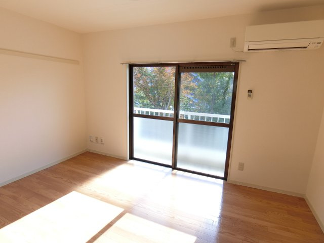 ロイヤルシングルの洋室