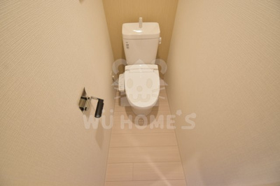 【トイレ】 | アドバンス西梅田ビオス　仲介手数料無料！ | ゆったりとした空間のトイレです