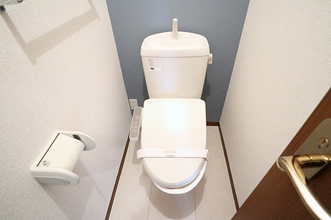 グランドソレーユのトイレ|写真は同建物の別部屋を参考に掲載しております。