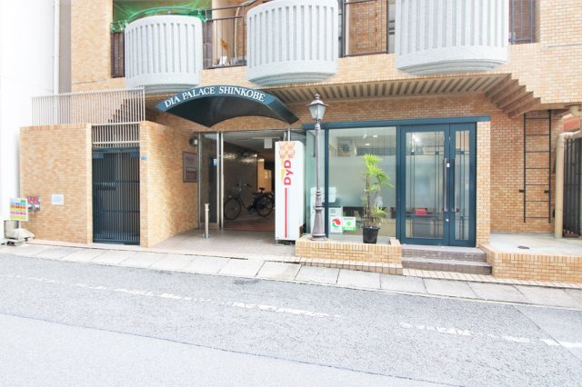 ダイアパレス新神戸のエントランス|エントランスです