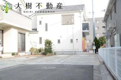 【前面道路含む現地写真】 | 海老名市河原口５丁目　中古戸建て　【仲介手数料無料】 | ２台駐車可能