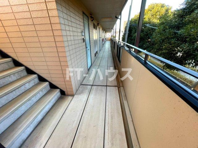 習志野市大久保２丁目のアパートのバルコニー